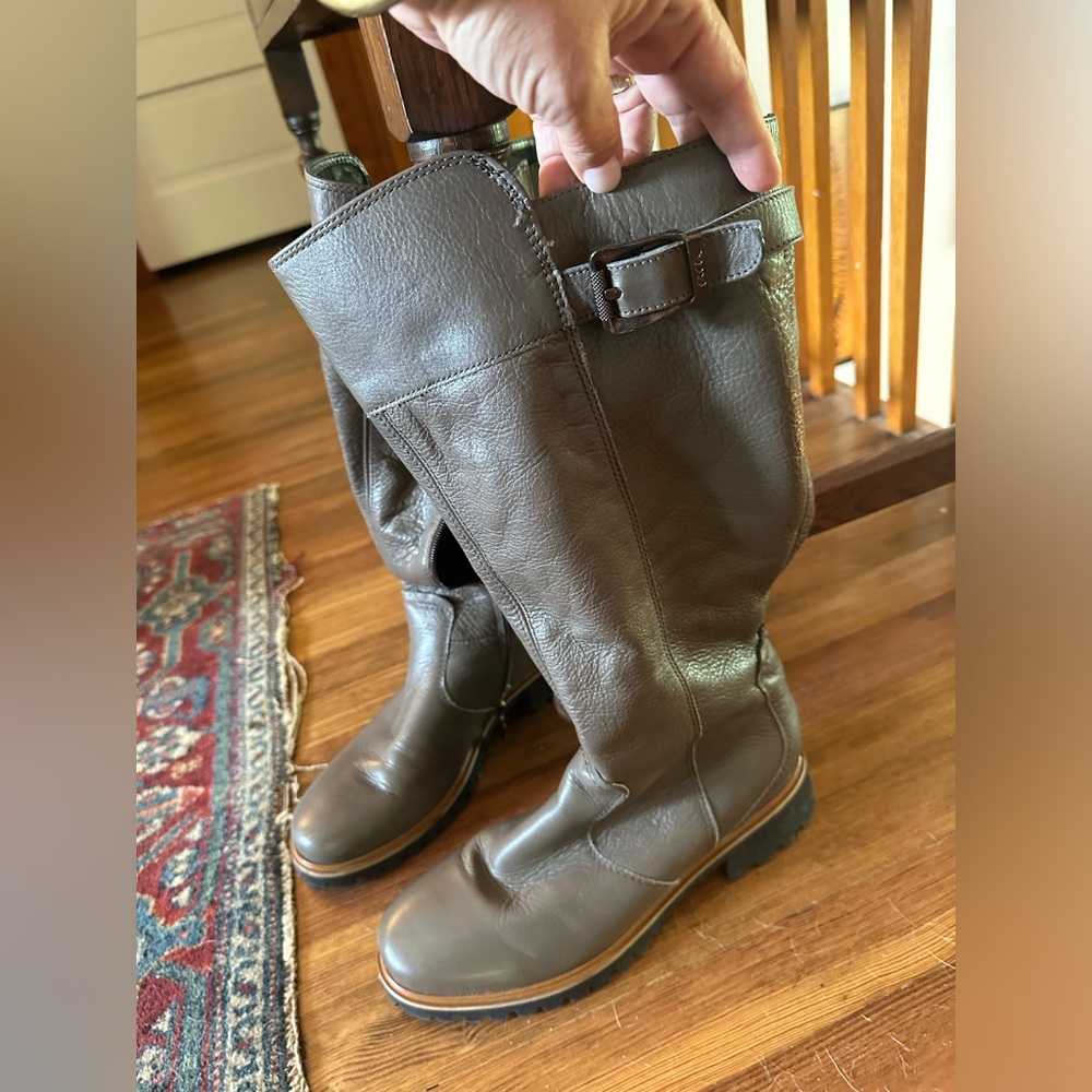 Ara High Soft Boots- Size 9 Olive. Worn once.